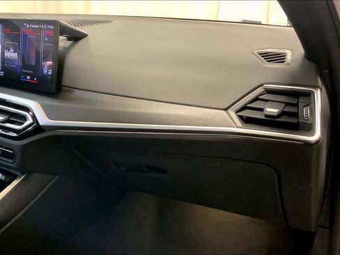 Used 2023 BMW 330i Sedan w/ M Sport Package image 19