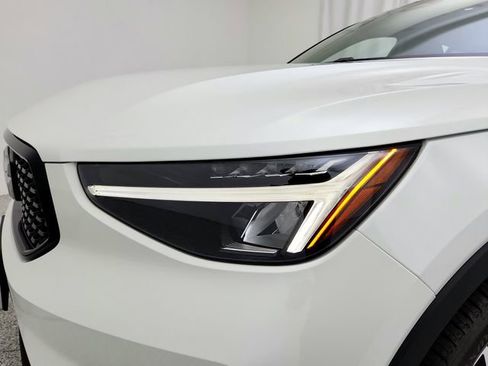 New 2026 Volvo XC40 B5 Core w/ Climate Package image 33