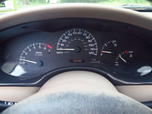 Used 2001 Chevrolet Malibu V6 FWD image 8