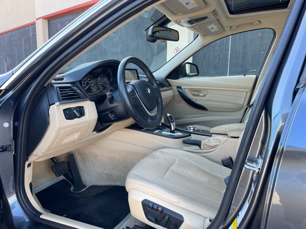 Used 2012 BMW 328i Sedan RWD image 2