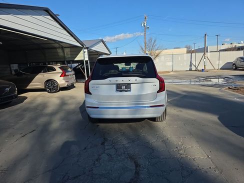 New 2026 Volvo XC90 T8 Ultra image 14