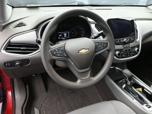 Used 2022 Chevrolet Malibu LT FWD image 25