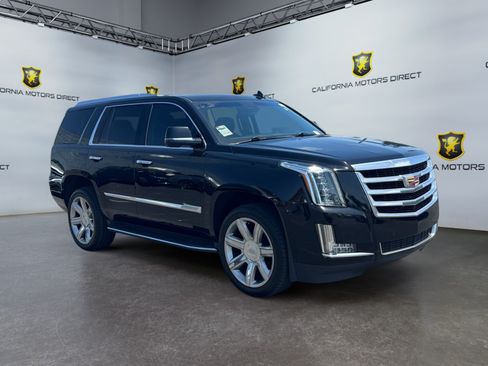 Used 2019 Cadillac Escalade Luxury AWD/4WD image 7
