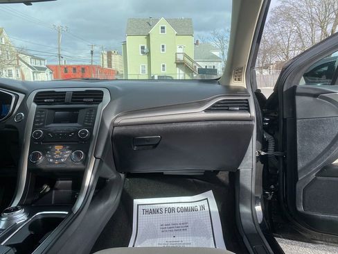 Used 2018 Ford Fusion S image 28