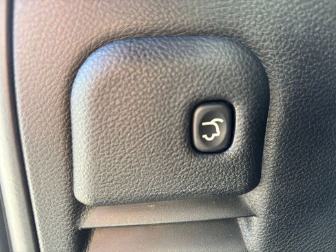 Used 2019 Jeep Grand Cherokee Altitude image 32