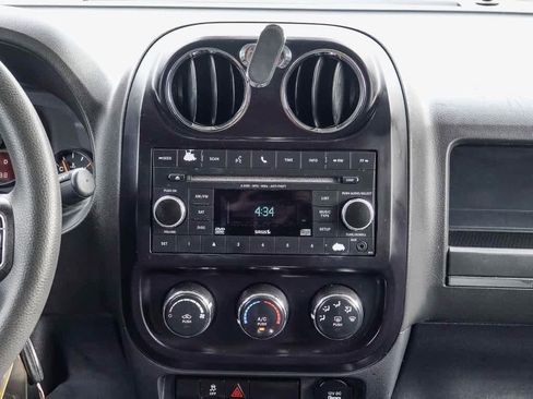 Used 2016 Jeep Patriot Sport w/ Power Value Group image 12