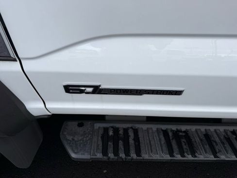 New 2025 Ford F550 4x4 SuperCab Super Duty image 17