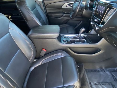 Used 2020 Chevrolet Traverse LT w/ LT Premium Package image 14