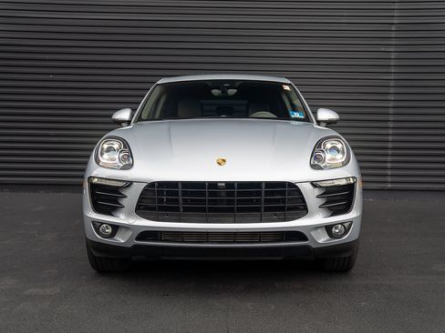 Used 2017 Porsche Macan AWD/4WD image 26