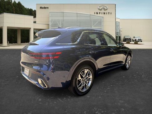 Used 2023 Genesis GV70 2.5T w/ Advanced Package AWD/4WD image 5