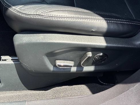 Used 2018 Ford Explorer Limited w/ Equipment Group 301A FWD image 21