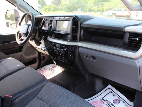 Used 2023 Ford F250 XL w/ Snow Plow/Camper Package AWD/4WD image 27