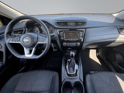 Used 2019 Nissan Rogue S AWD/4WD image 9