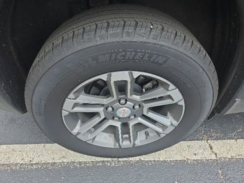Used 2025 GMC Terrain Elevation AWD/4WD image 12