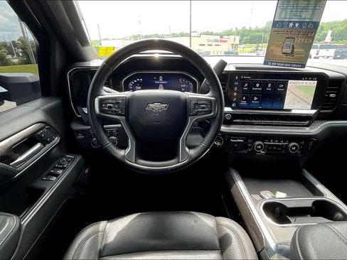 Used 2024 Chevrolet Silverado 3500 LTZ w/ LTZ Plus Package AWD/4WD image 6