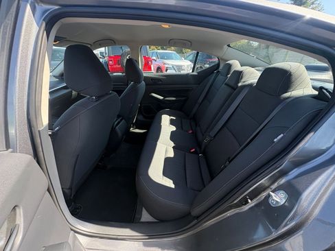 Used 2025 Nissan Altima 2.5 SV FWD image 27