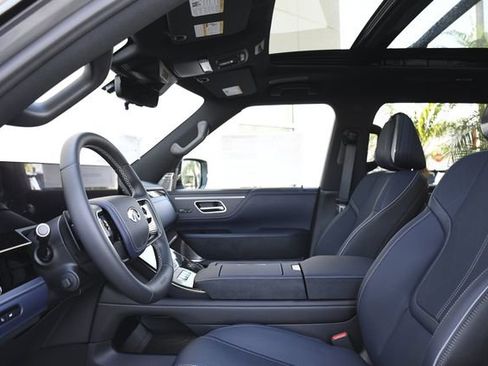 New 2026 INFINITI QX80 4WD w/ Sport Exterior Package image 24