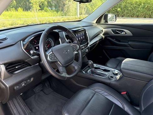 Used 2020 Chevrolet Traverse RS FWD image 22
