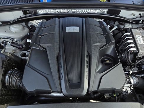 Used 2021 Porsche Macan GTS image 38