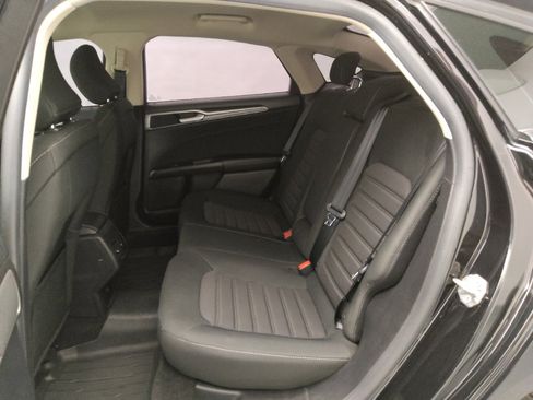 Used 2019 Ford Fusion SE AWD/4WD image 18