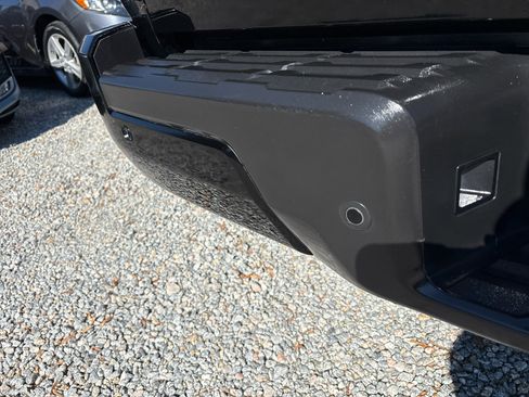 Used 2022 Nissan Frontier SV image 20