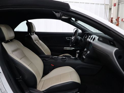 Certified 2017 Ford Mustang Premium image 27