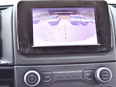 Used 2025 RAM ProMaster 2500 w/ Convenience Group FWD image 21