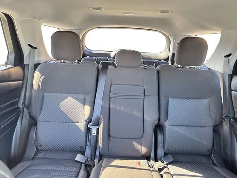 Used 2022 Ford Explorer XLT image 22