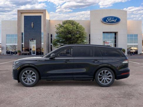 New 2026 Lincoln Aviator 2WD w/ Jet Appearance Package image 3