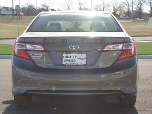 Used 2014 Toyota Camry LE image 3