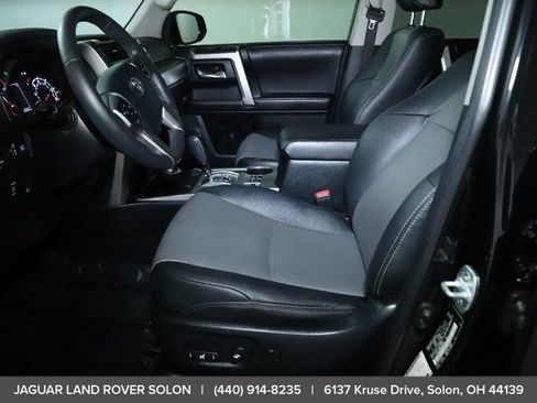 Used 2021 Toyota 4Runner SR5 Premium w/ Moonroof Package AWD/4WD image 17