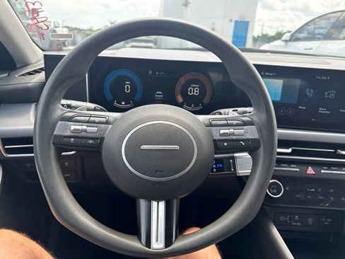 Used 2025 Hyundai Sonata SEL FWD image 6