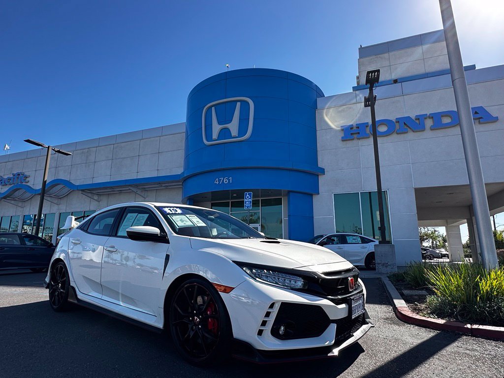 Used 2019 Honda Civic Type R image 2