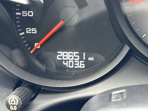 Used 2017 Porsche 718 Boxster S image 8