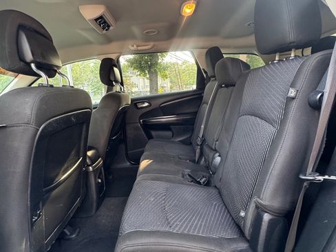 Used 2020 Dodge Journey SE w/ SE Popular Equipment Group image 12