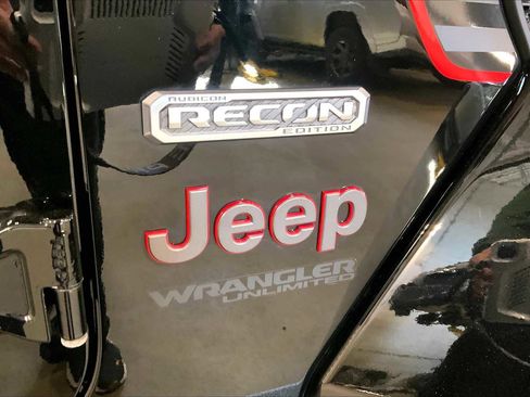 Used 2020 Jeep Wrangler Unlimited Rubicon w/ Quick Order Package 28Y Recon image 11