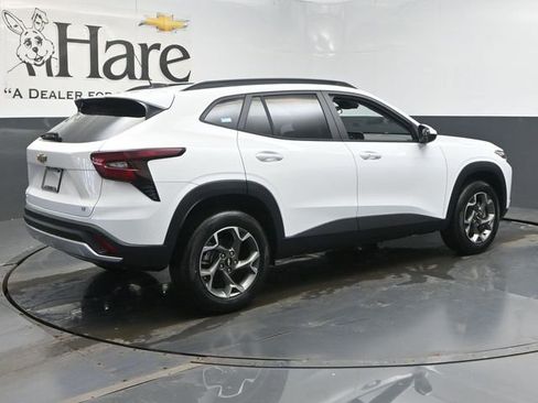 New 2026 Chevrolet Trax LT w/ Driver Confidence Package image 28