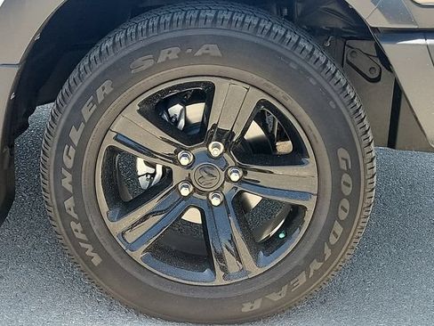 Used 2024 RAM 1500 Warlock AWD/4WD image 7