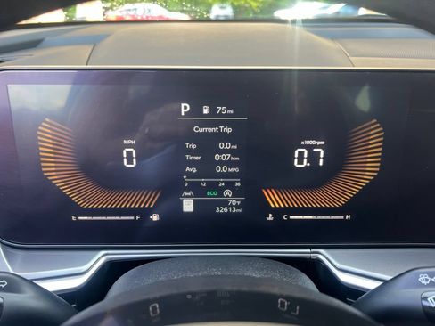 Used 2025 Kia Sorento LX FWD image 59