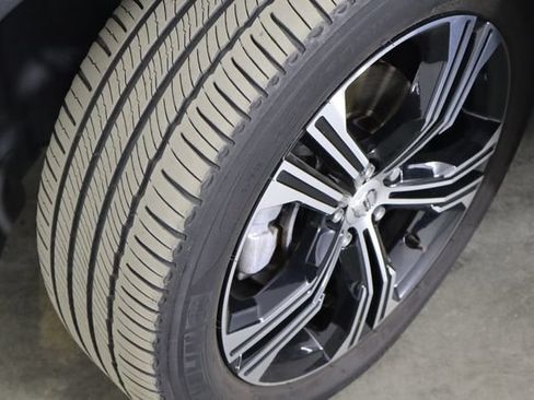 Used 2019 Volvo XC40 T5 Inscription AWD/4WD image 39