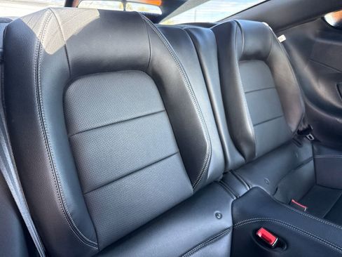 Used 2018 Ford Mustang GT Premium w/ Black Accent Package RWD image 29