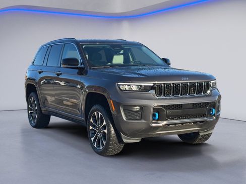Used 2022 Jeep Grand Cherokee Overland image 3