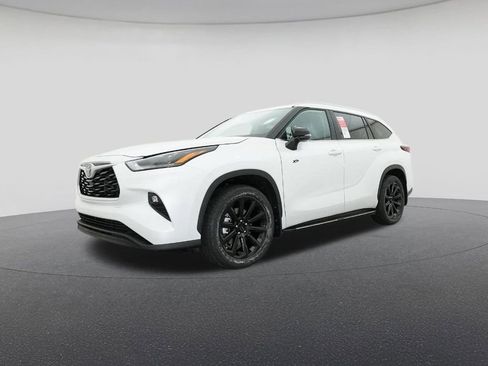 New 2026 Toyota Highlander XLE image 17