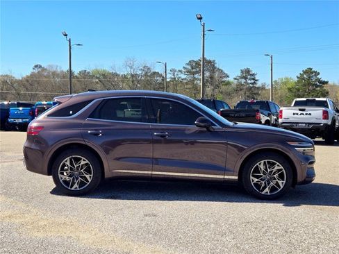 Used 2022 Genesis GV70 2.5T w/ Select Package AWD/4WD image 15