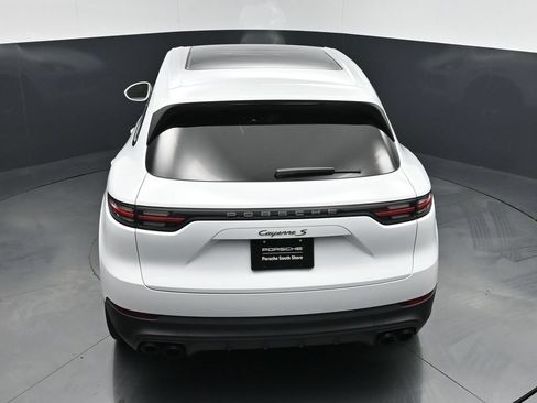Certified 2022 Porsche Cayenne S Platinum AWD/4WD image 17