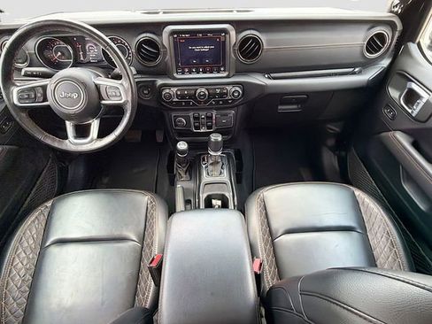 Used 2021 Jeep Gladiator Overland AWD/4WD image 13