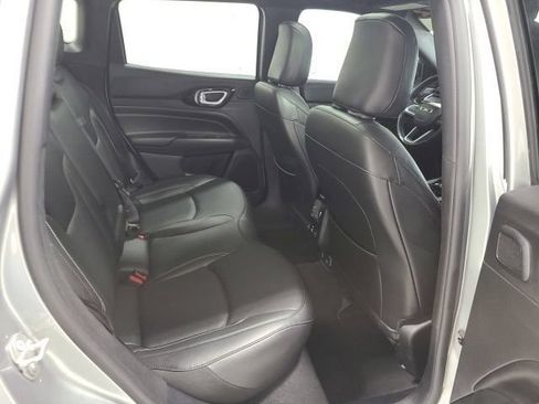 Used 2022 Jeep Compass High Altitude AWD/4WD image 18