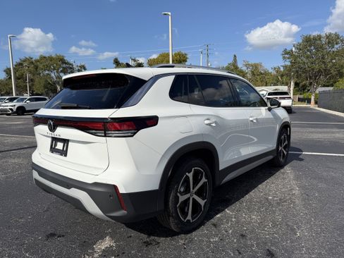 New 2026 Volkswagen Tiguan SE image 3