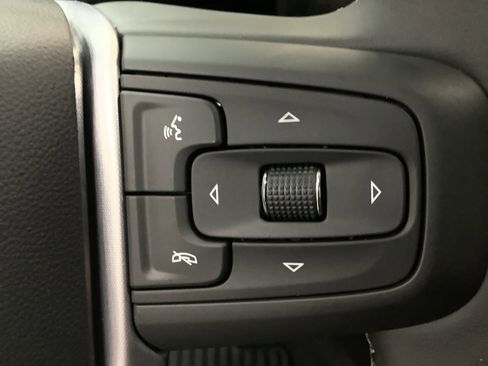 New 2026 GMC Sierra 1500 SLE image 18