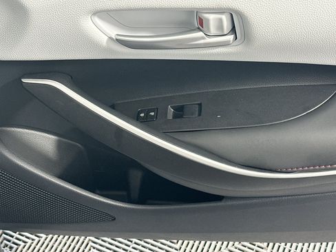 Used 2025 Toyota Corolla SE FWD image 29